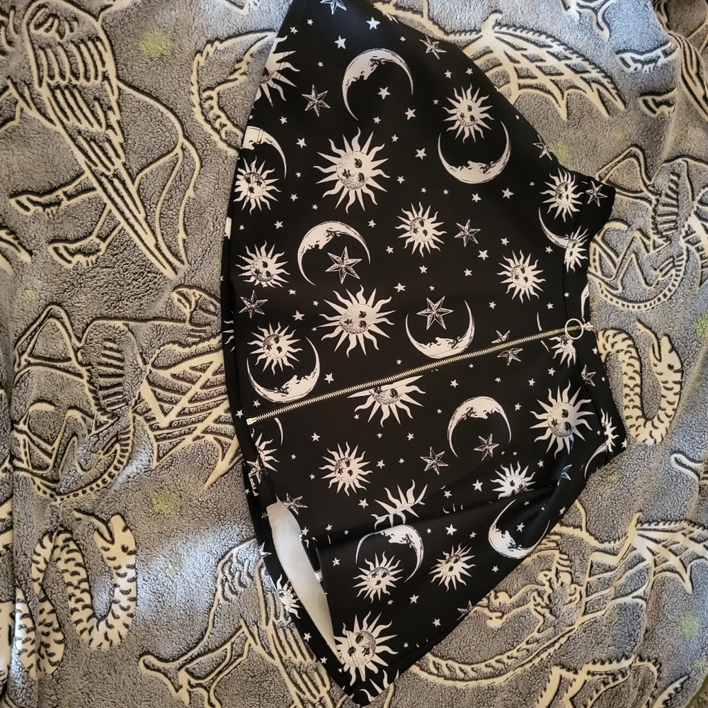 Hot topic sun moon zip up skirt